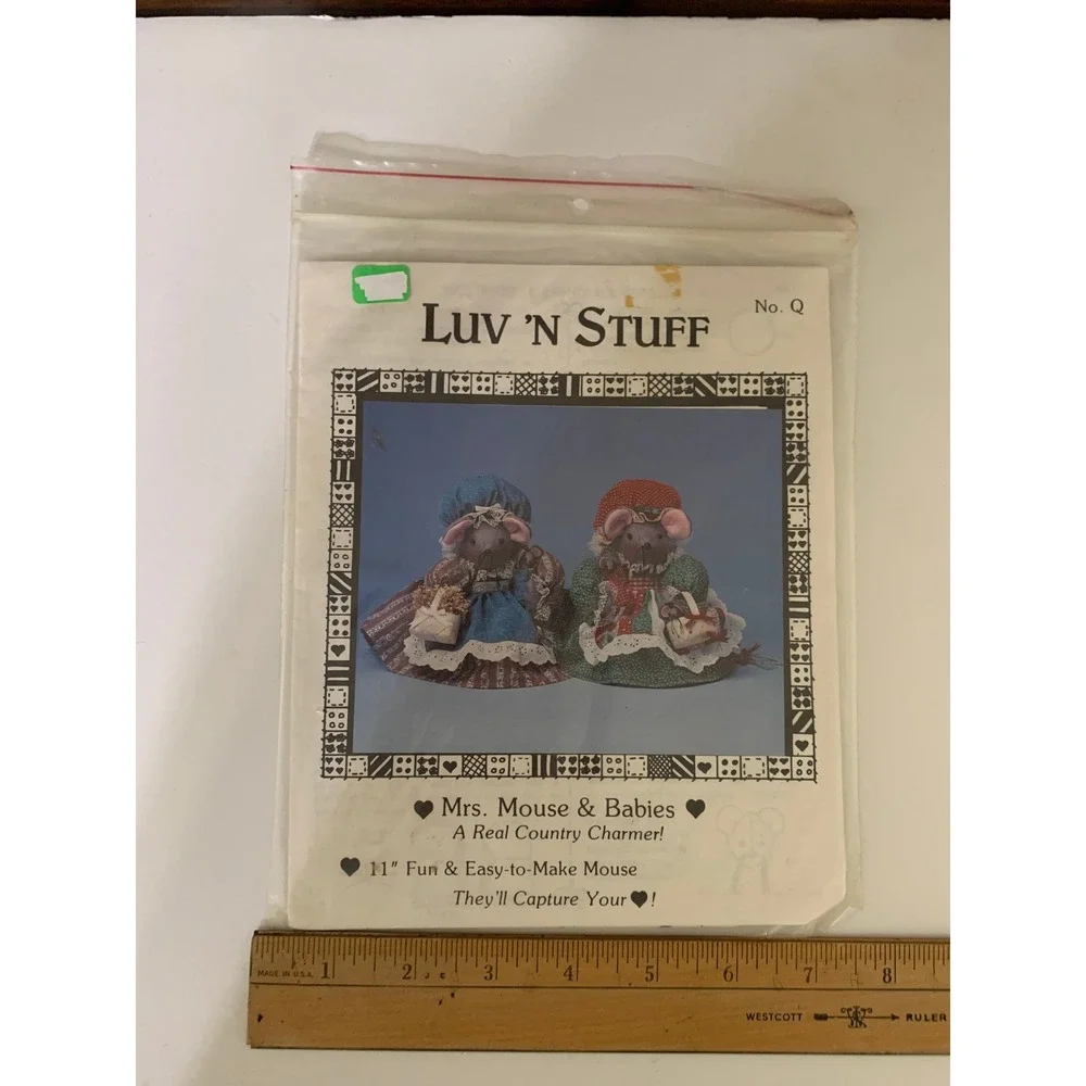 Vintage Christmas‎ Sewing Pattern Lot Santa Reindeer Mice Bears Ornaments 6pc